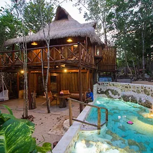 Selvaluna Eco-chic Villa Tulum